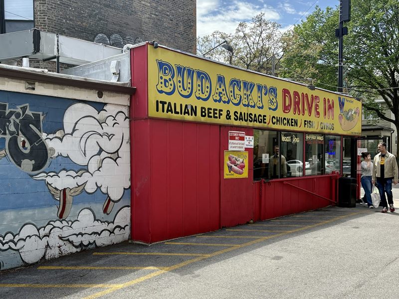 Budacki's Drive In exterior
