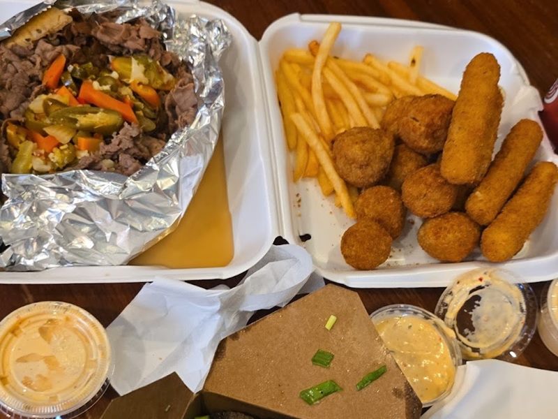 Budacki's Drive In food